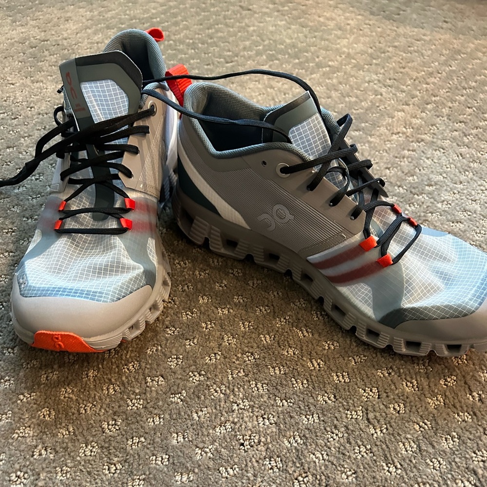 Cloud X Shift On shoes - barely worn; cool design with clear on top and toe box.
